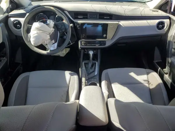 5YFBPRHE8HP607158 2017 TOYOTA COROLLA - Image 8