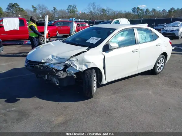 5YFBPRHE9GP380383 2016 TOYOTA COROLLA - Image 2