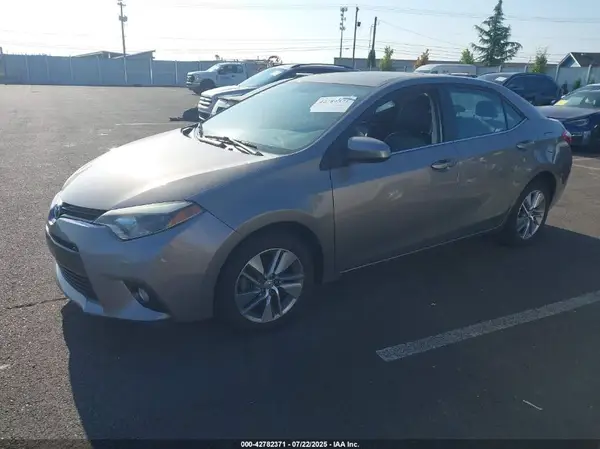 5YFBPRHE9GP389195 2016 TOYOTA COROLLA - Image 2