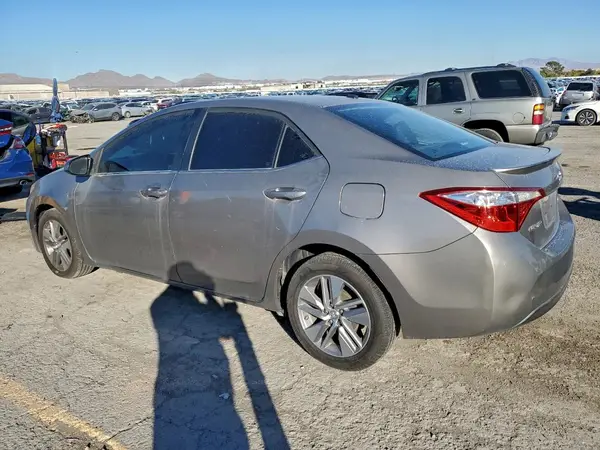 5YFBPRHE9GP414015 2016 TOYOTA COROLLA - Image 2