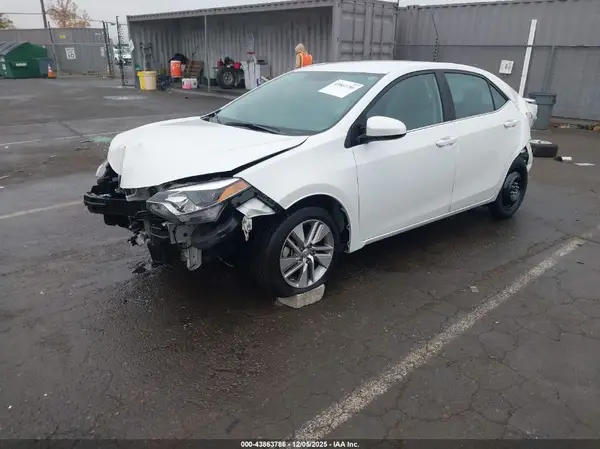 5YFBPRHE9GP428237 2016 TOYOTA COROLLA - Image 2