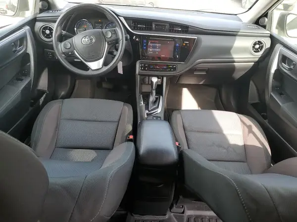 5YFBPRHE9HP571447 2017 TOYOTA COROLLA - Image 8