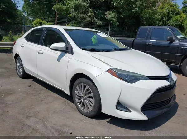 5YFBPRHE9HP705891 2017 TOYOTA COROLLA - Image 1