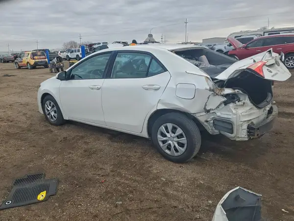 5YFBPRHEXHP631638 2017 TOYOTA COROLLA - Image 2