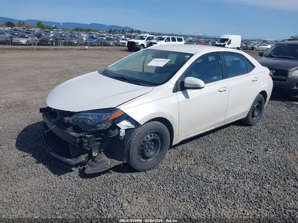 5YFBPRHEXHP675347 2017 TOYOTA COROLLA - Image 2