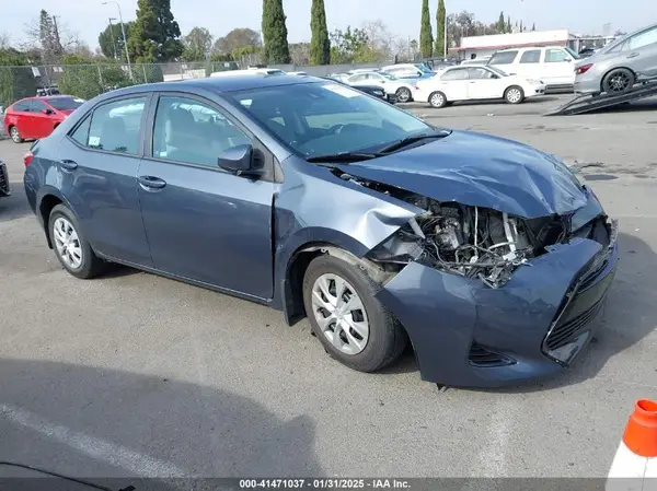 5YFBPRHEXHP698689 2017 TOYOTA COROLLA - Image 1