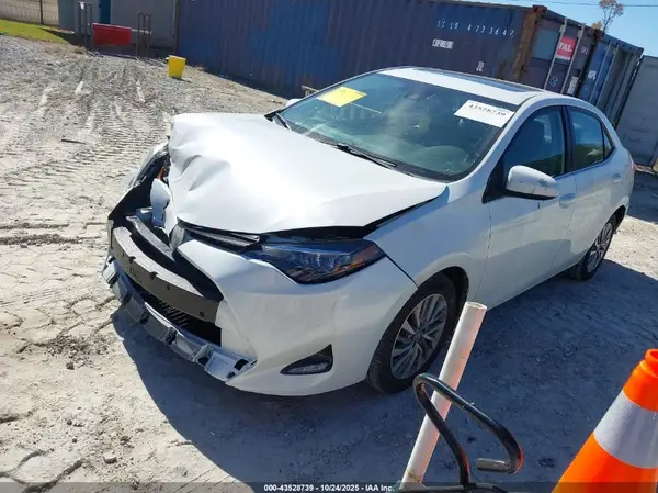 5YFBPRHEXJP738601 2018 TOYOTA COROLLA - Image 2