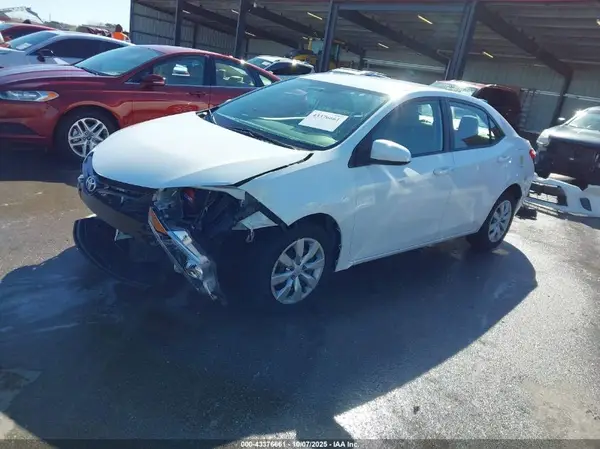 5YFBURHE0GP366445 2016 TOYOTA COROLLA - Image 2