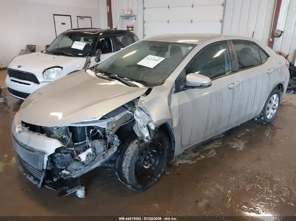 5YFBURHE0GP386422 2016 TOYOTA COROLLA - Image 2