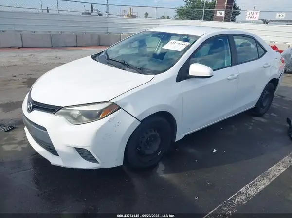 5YFBURHE0GP386940 2016 TOYOTA COROLLA - Image 2