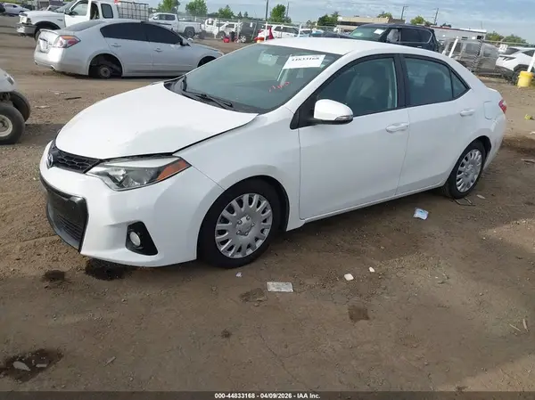 5YFBURHE0GP387148 2016 TOYOTA COROLLA - Image 2