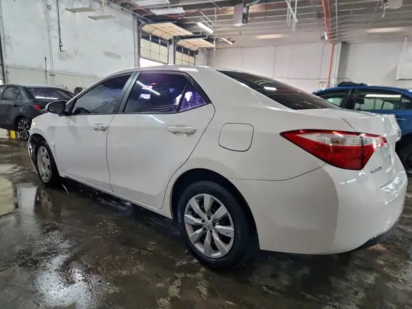 5YFBURHE0GP390681 2016 TOYOTA COROLLA - Image 2