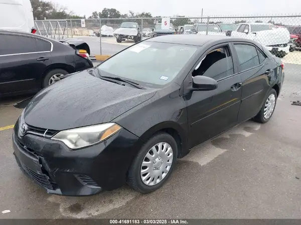 5YFBURHE0GP394083 2016 TOYOTA COROLLA - Image 2