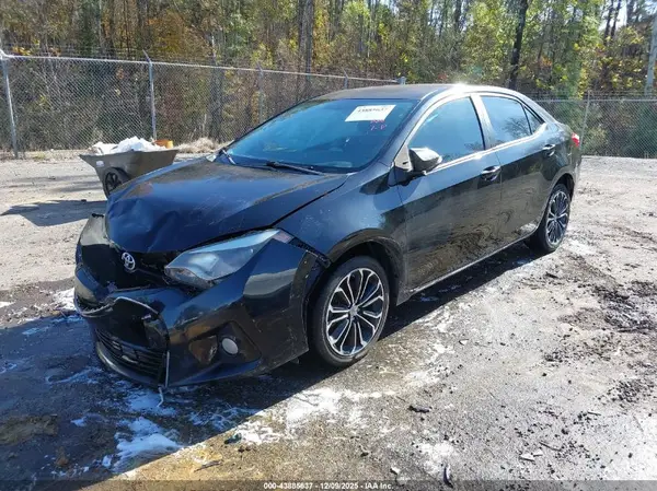 5YFBURHE0GP396075 2016 TOYOTA COROLLA - Image 2