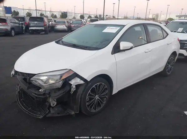 5YFBURHE0GP402134 2016 TOYOTA COROLLA - Image 2