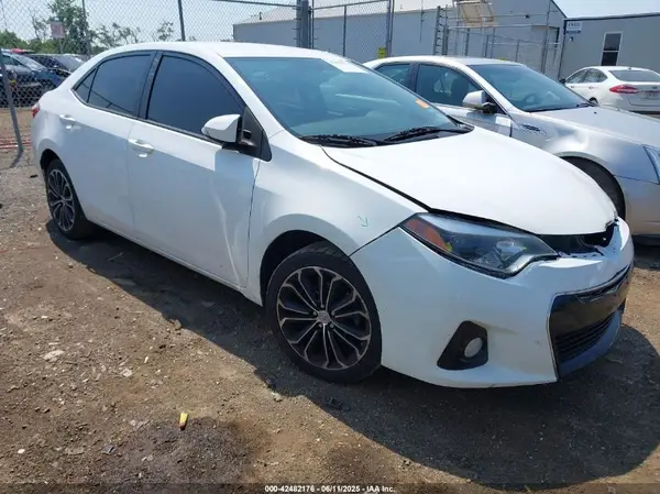 5YFBURHE0GP405969 2016 TOYOTA COROLLA - Image 1