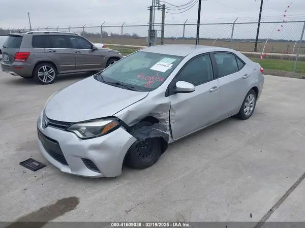 5YFBURHE0GP409021 2016 TOYOTA COROLLA - Image 2