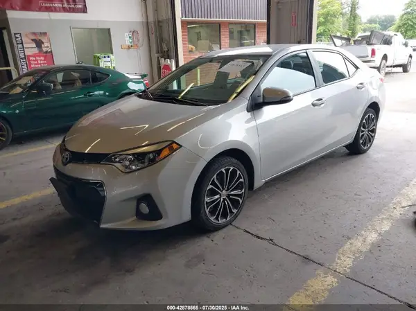 5YFBURHE0GP409925 2016 TOYOTA COROLLA - Image 2