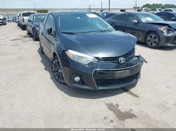 5YFBURHE0GP410136 2016 TOYOTA COROLLA - Image 1