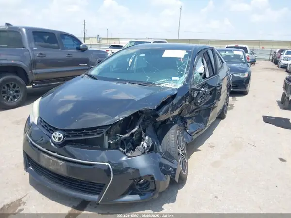 5YFBURHE0GP410136 2016 TOYOTA COROLLA - Image 2