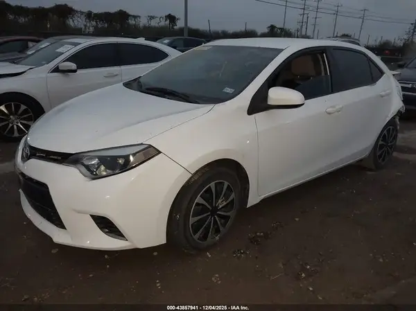 5YFBURHE0GP419225 2016 TOYOTA COROLLA - Image 2