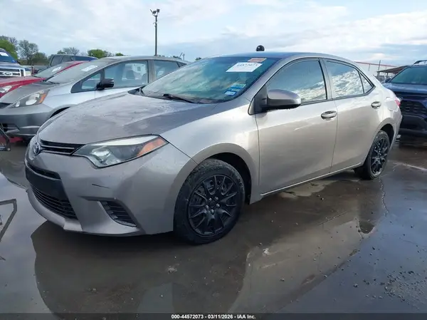5YFBURHE0GP425543 2016 TOYOTA COROLLA - Image 2