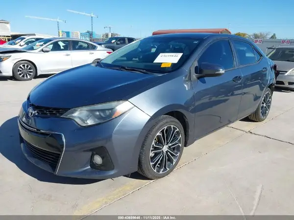 5YFBURHE0GP446845 2016 TOYOTA COROLLA - Image 2