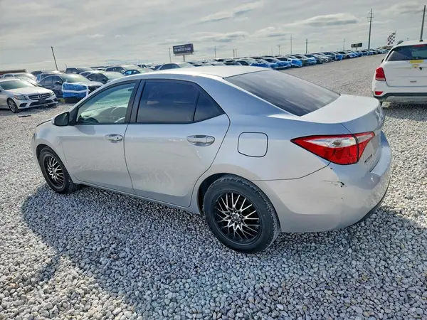 5YFBURHE0GP453228 2016 TOYOTA COROLLA - Image 2