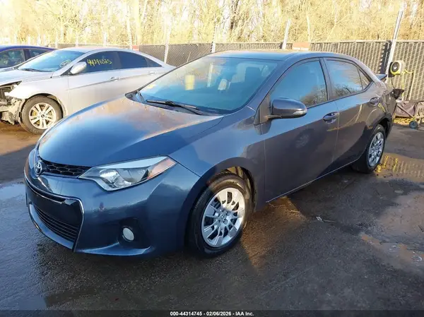 5YFBURHE0GP464584 2016 TOYOTA COROLLA - Image 2