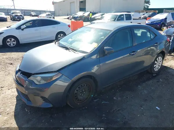 5YFBURHE0GP474208 2016 TOYOTA COROLLA - Image 2