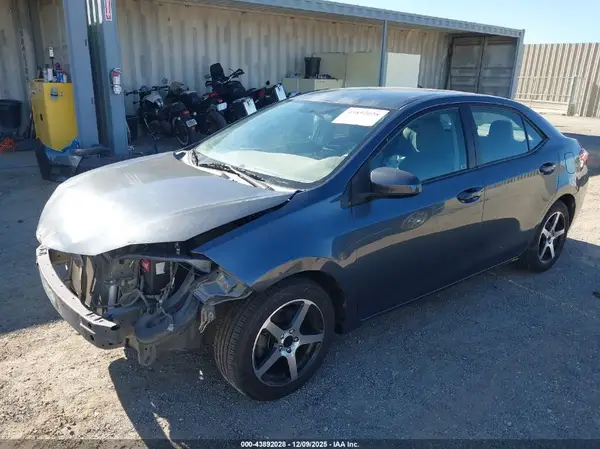 5YFBURHE0GP479389 2016 TOYOTA COROLLA - Image 2