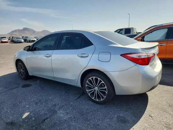5YFBURHE0GP486889 2016 TOYOTA COROLLA - Image 2