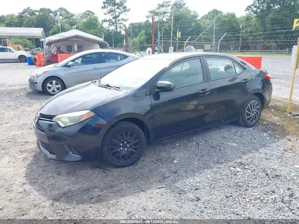 5YFBURHE0GP486956 2016 TOYOTA COROLLA - Image 2