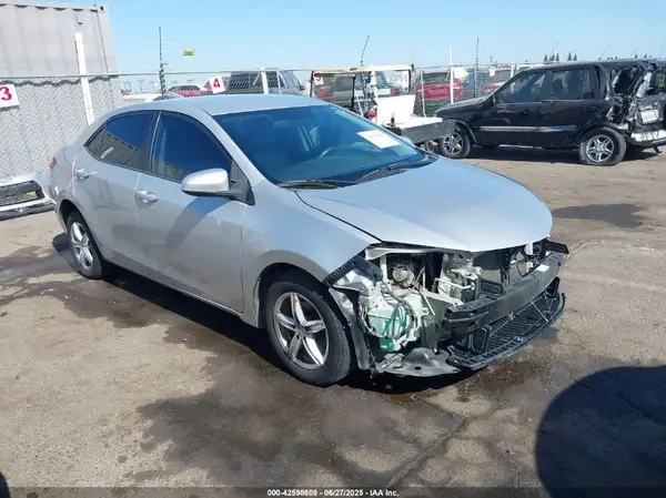 5YFBURHE0GP486987 2016 TOYOTA COROLLA - Image 1