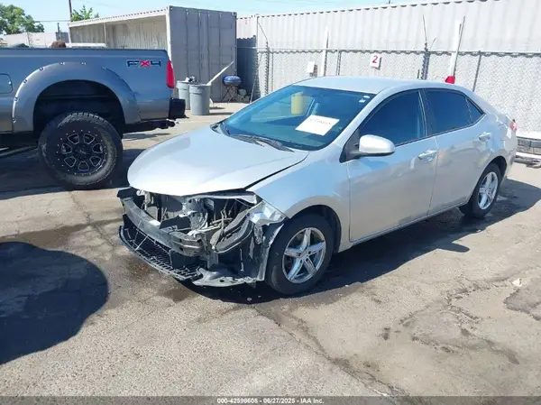 5YFBURHE0GP486987 2016 TOYOTA COROLLA - Image 2