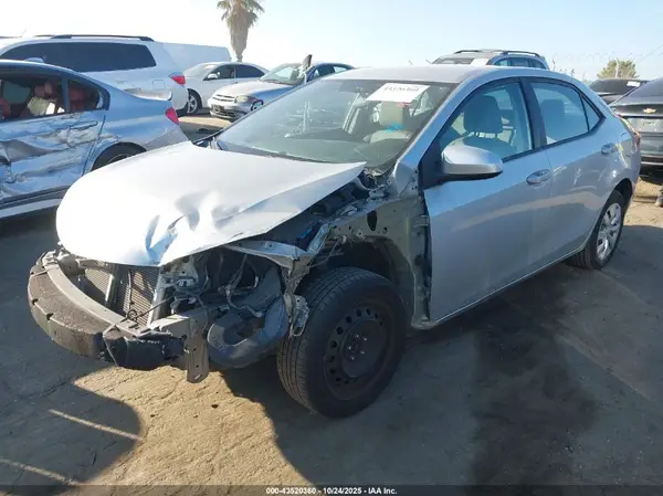 5YFBURHE0GP490621 2016 TOYOTA COROLLA - Image 2