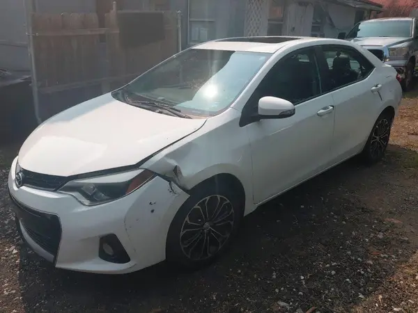 5YFBURHE0GP493843 2016 TOYOTA COROLLA - Image 2