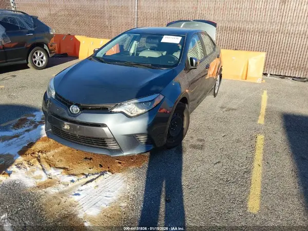 5YFBURHE0GP498752 2016 TOYOTA COROLLA - Image 2