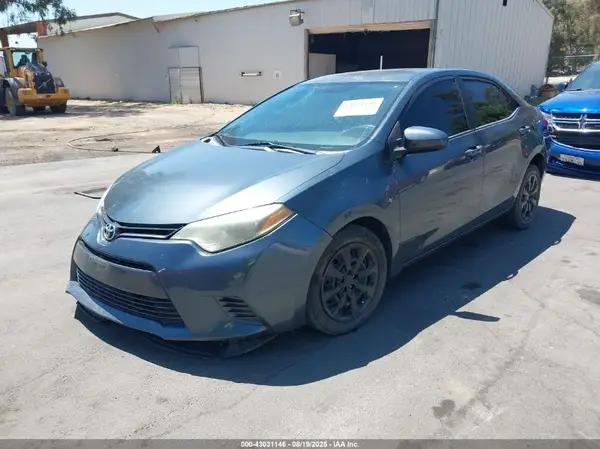5YFBURHE0GP501049 2016 TOYOTA COROLLA - Image 2