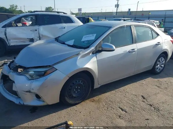 5YFBURHE0GP507627 2016 TOYOTA COROLLA - Image 2