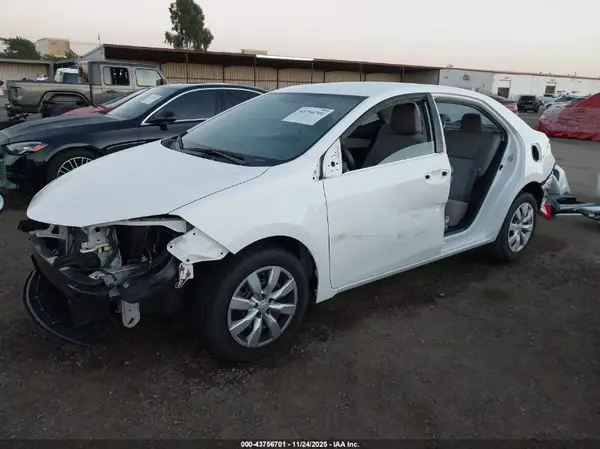 5YFBURHE0GP518658 2016 TOYOTA COROLLA - Image 2