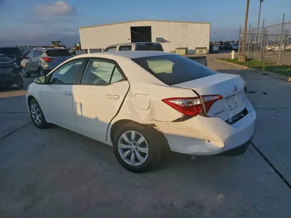 5YFBURHE0GP519924 2016 TOYOTA COROLLA - Image 2