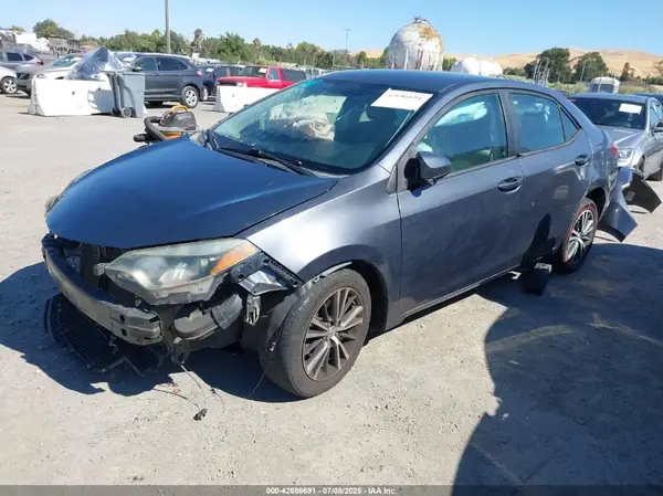 5YFBURHE0GP523908 2016 TOYOTA COROLLA - Image 2