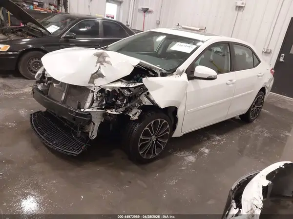 5YFBURHE0GP531569 2016 TOYOTA COROLLA - Image 2