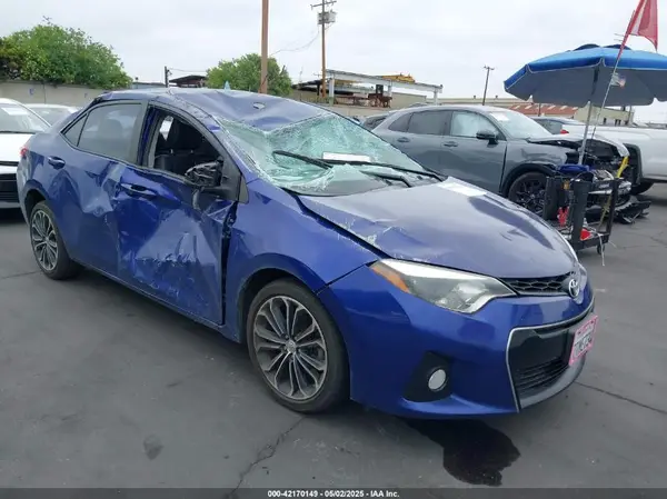 5YFBURHE0GP540272 2016 TOYOTA COROLLA - Image 1