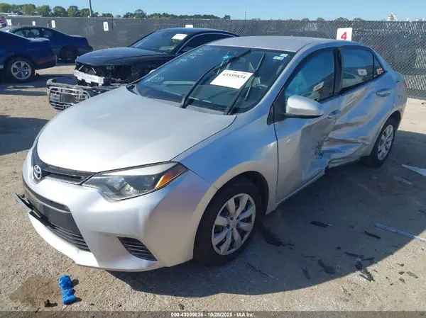 5YFBURHE0GP542099 2016 TOYOTA COROLLA - Image 2