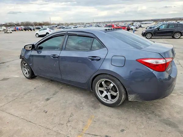 5YFBURHE0GP567066 2016 TOYOTA COROLLA - Image 2