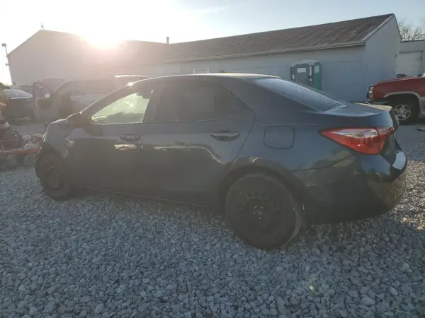 5YFBURHE0HP570857 2017 TOYOTA COROLLA - Image 2