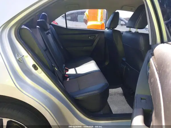 5YFBURHE0HP572592 2017 TOYOTA COROLLA - Image 8