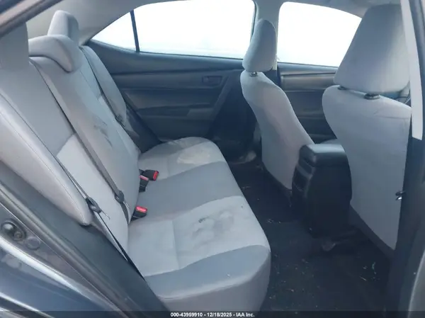 5YFBURHE0HP572673 2017 TOYOTA COROLLA - Image 8